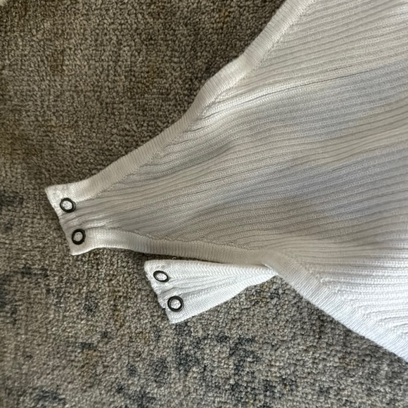 A&F White Ribbed tank - Picture 4 of 5